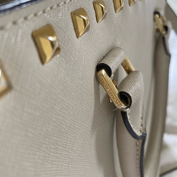 Authentic Michael Kors Handbag - Picture 8 of 13